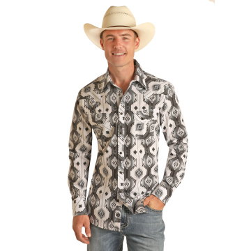 Shirt with snaps