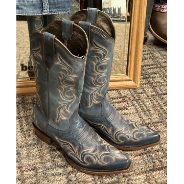 Ariat